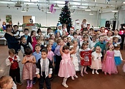 Праздник новогодней ёлки для детей сотрудников VARMANN